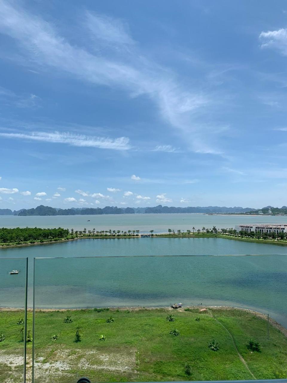 Sunday Premium Apartment Ha Long Buitenkant foto