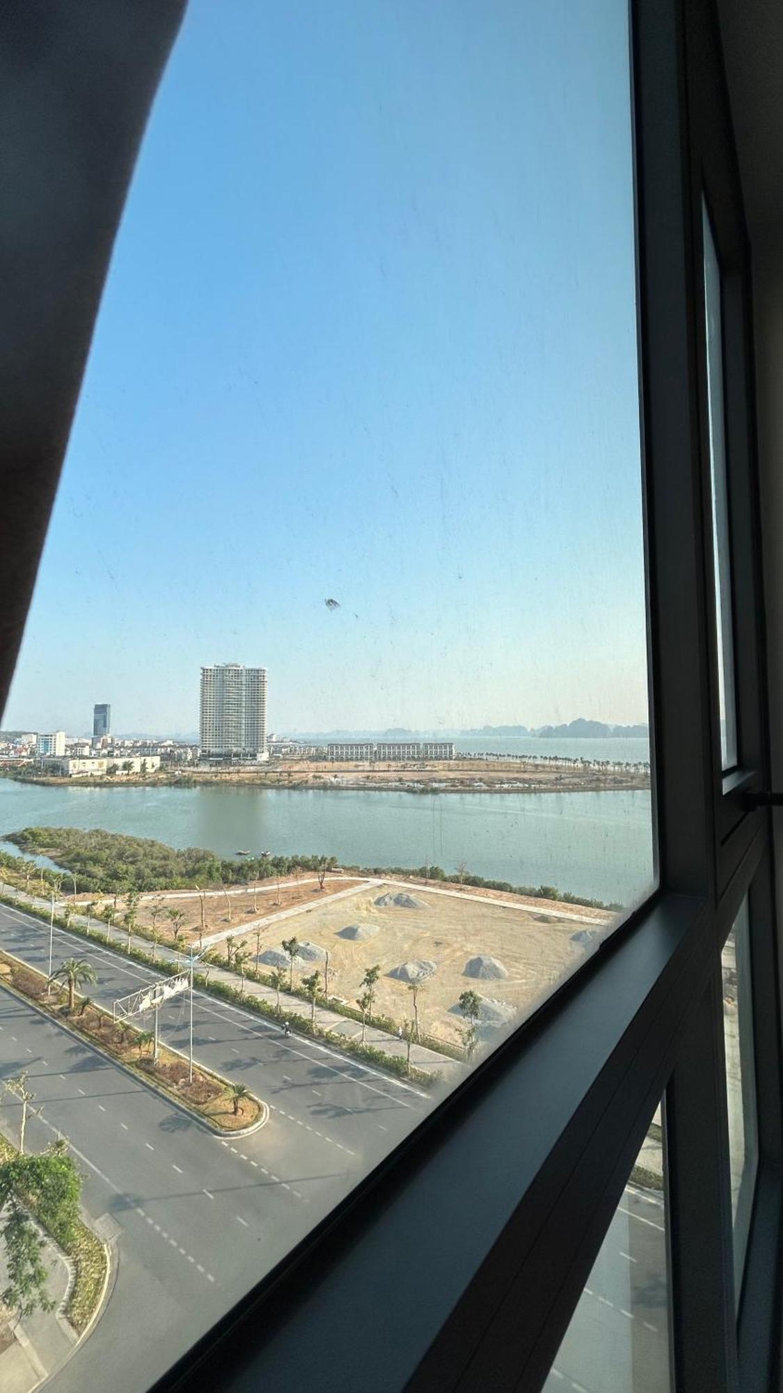 Sunday Premium Apartment Ha Long Buitenkant foto