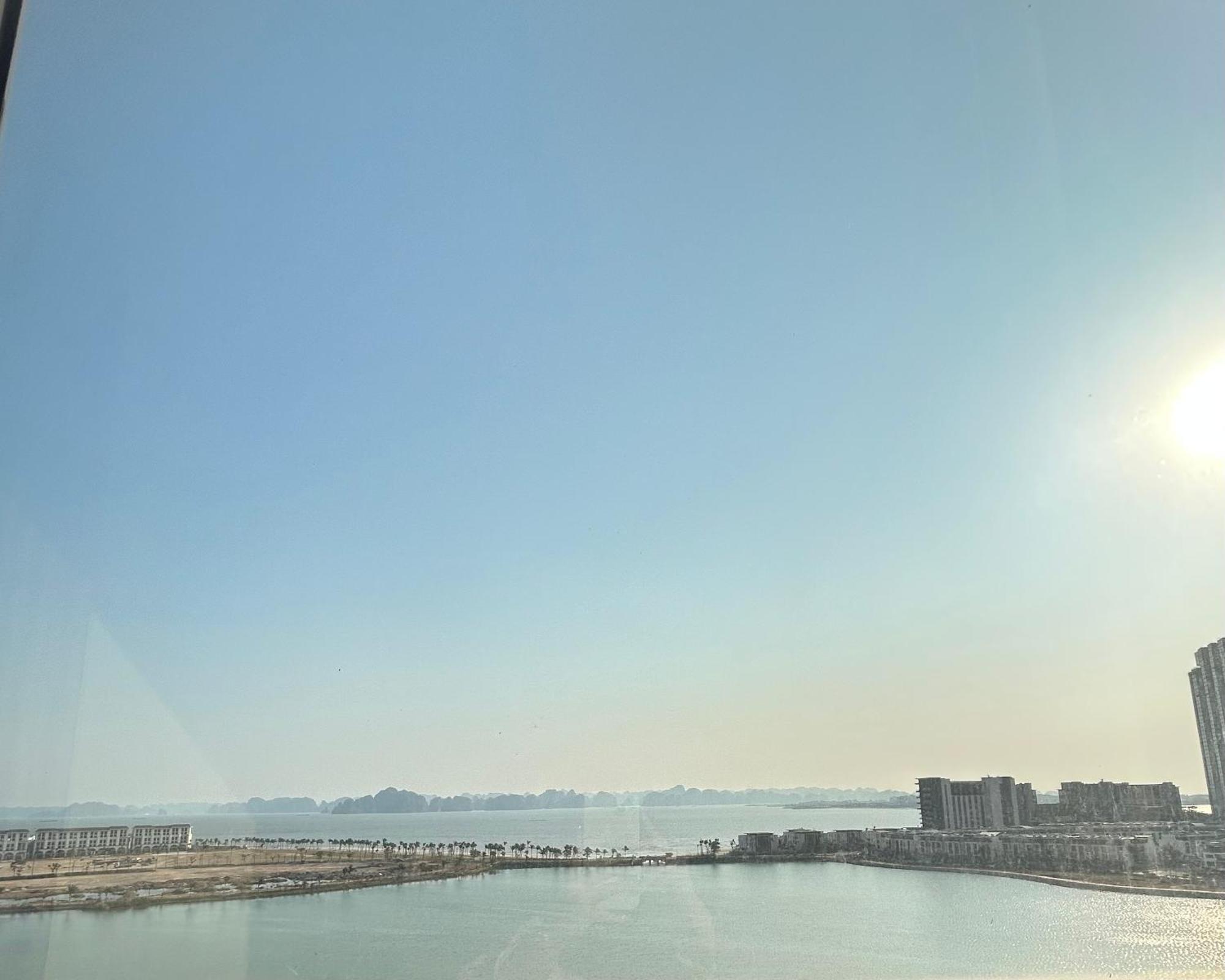 Sunday Premium Apartment Ha Long Buitenkant foto